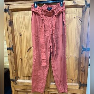 Cute cargo pants with ties, never worn